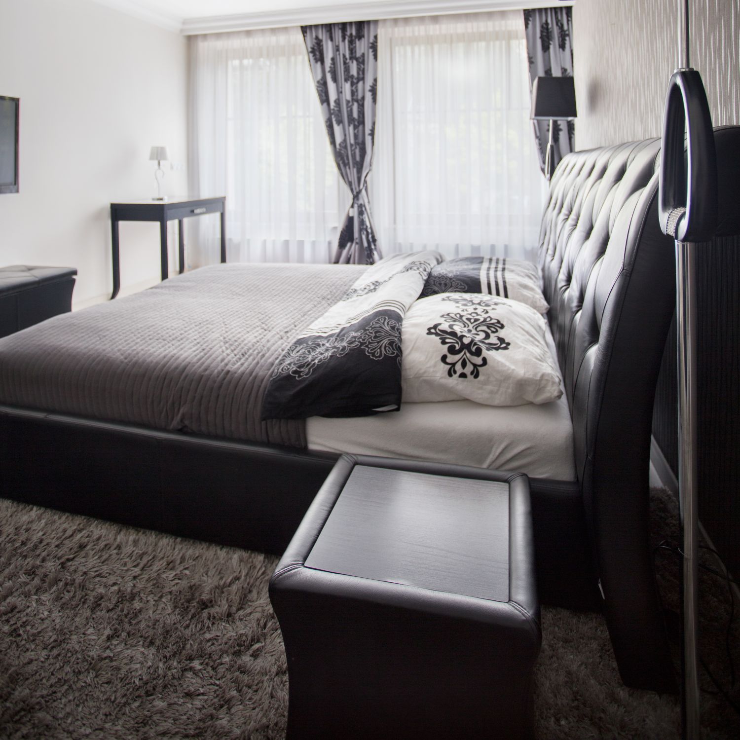 spacious bedroom